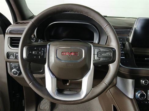 Used 2023 GMC Yukon SLT image 9
