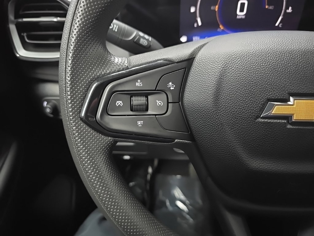 Used 2025 Chevrolet TrailBlazer LS w/ LS Convenience Package AWD/4WD image 19