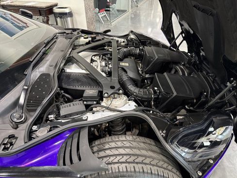 Used 2019 Aston Martin DB11 Volante image 16