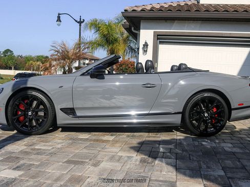 Used 2024 Bentley Continental GT S image 3
