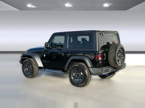 Used 2022 Jeep Wrangler Sport image 3