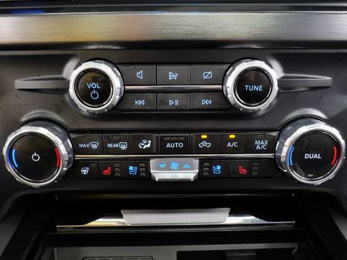 Used 2023 Ford F250 Lariat w/ Lariat Ultimate Package AWD/4WD image 33