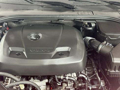 Used 2018 Volvo V60 T5 Dynamic w/ Vision Package image 17