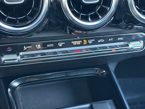Certified 2023 Mercedes-Benz GLB 250 image 18