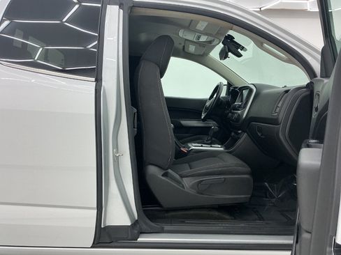Used 2018 Chevrolet Colorado LT w/ LT Convenience Package AWD/4WD image 15