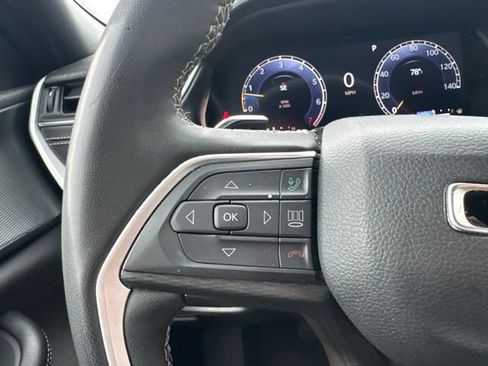 Used 2024 Jeep Grand Cherokee Altitude AWD/4WD image 22