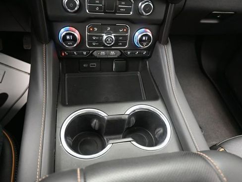 Used 2022 GMC Yukon AT4 image 11