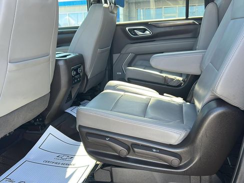 Used 2021 Chevrolet Suburban Z71 w/ Z71 Signature Package image 22