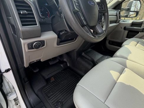Used 2021 Ford F350 XL w/ Power Equipment Group image 29