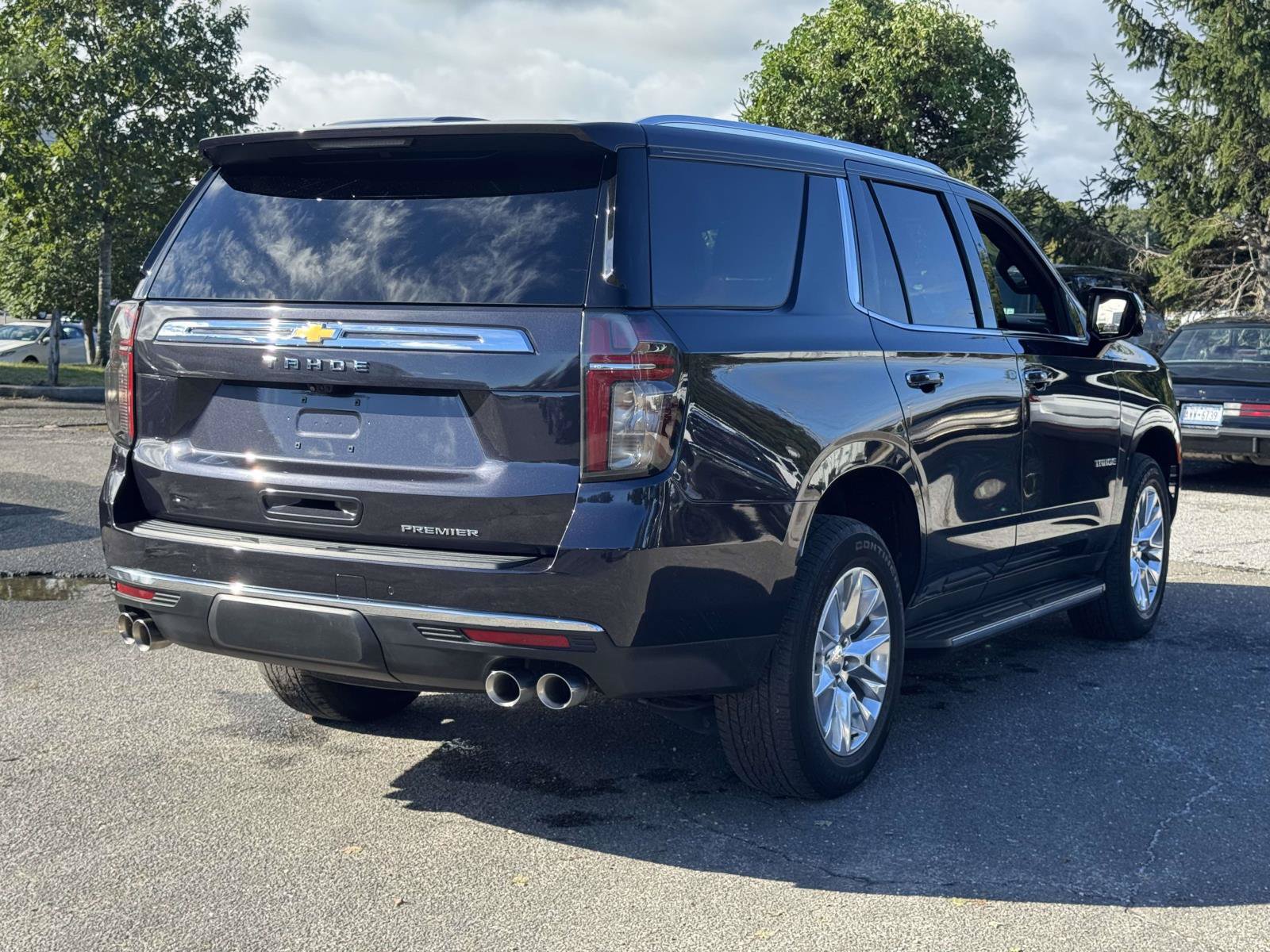 Used 2024 Chevrolet Tahoe Premier AWD/4WD image 6