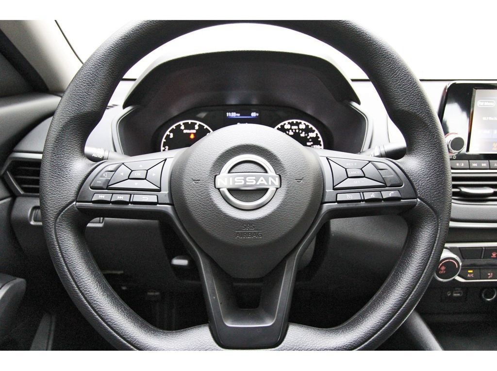 Certified 2024 Nissan Altima 2.5 S FWD image 11