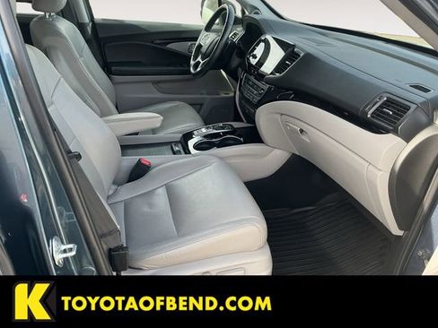 Used 2021 Honda Pilot Touring image 15