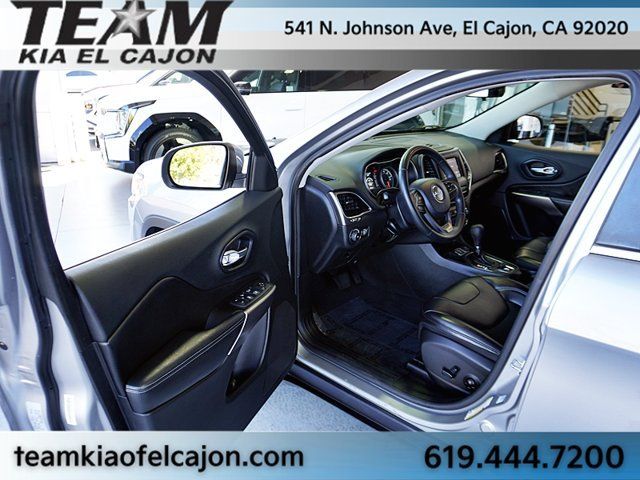 Used 2019 Jeep Cherokee Latitude Plus FWD image 41
