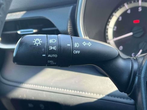 Used 2023 Toyota Highlander XSE image 25