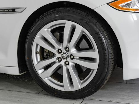 Used 2012 Jaguar XJ L image 56