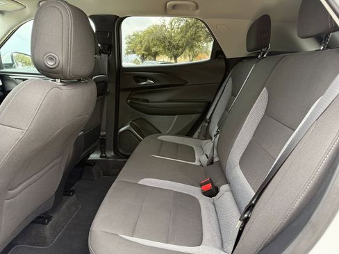 Used 2025 Chevrolet TrailBlazer LT image 25
