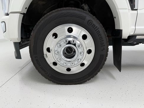 Used 2023 Ford F450 Platinum image 11