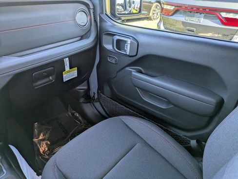 New 2026 Jeep Wrangler Unlimited Rubicon AWD/4WD image 14