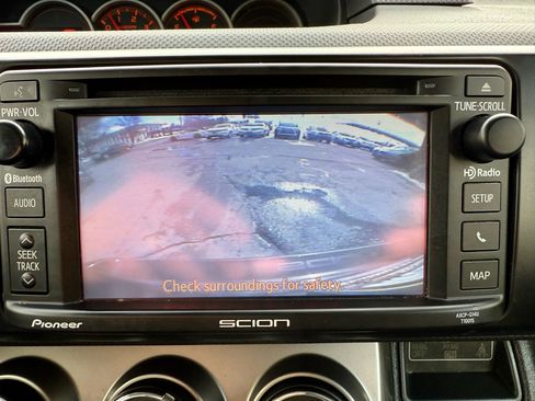 Used 2015 Scion xB image 32