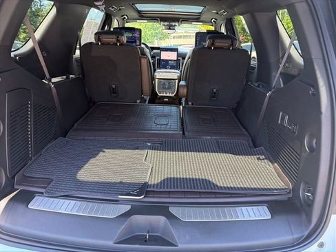 Used 2026 GMC Yukon Denali Ultimate AWD/4WD image 31