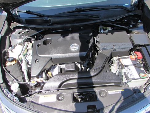 Used 2013 Nissan Altima 2.5 SL w/ Technology Pkg FWD image 31