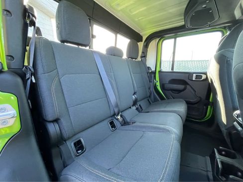 New 2025 Jeep Gladiator Sport image 27