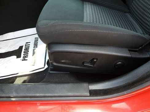 Used 2023 Dodge Charger SXT image 15