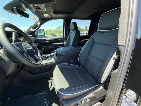 New 2026 GMC Sierra 2500 AT4X AWD/4WD image 11