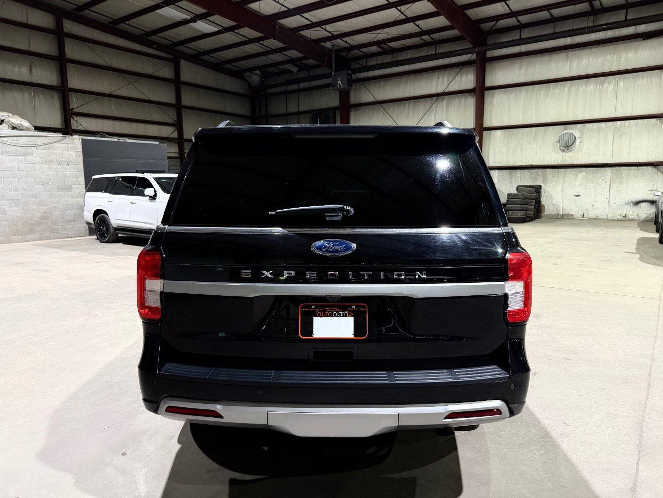 Used 2024 Ford Expedition XLT RWD image 6