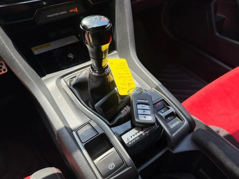 Used 2018 Honda Civic Type R image 21