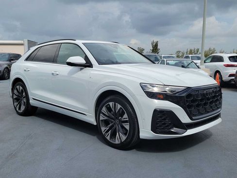 Certified 2025 Audi Q8 Prestige w/ Prestige Package AWD/4WD image 8