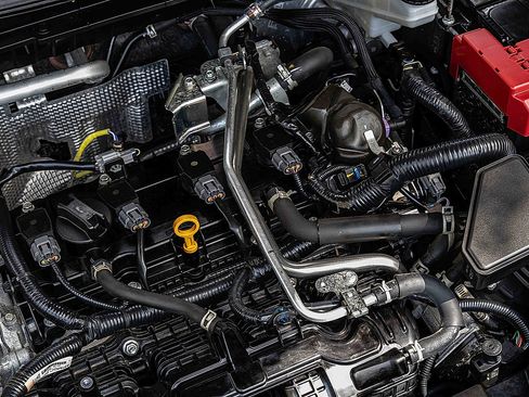 Used 2024 Mitsubishi Outlander AWD image 31