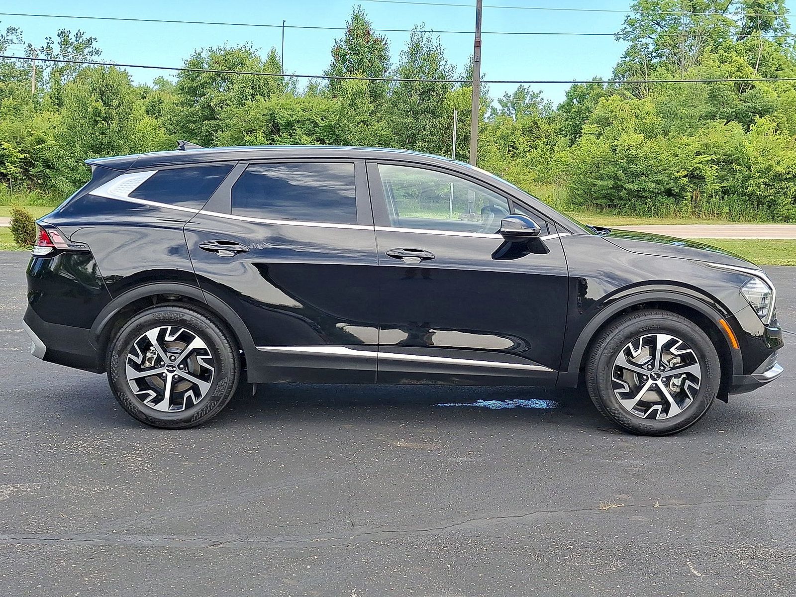 Used 2025 Kia Sportage EX FWD image 26