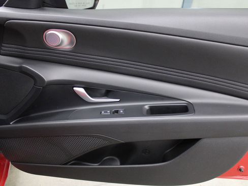 Used 2022 Hyundai Elantra SEL w/ Convenience Package image 24