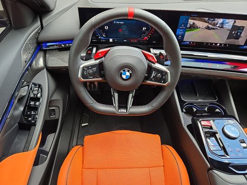 Used 2025 BMW M5 Touring w/ M Driver's Package image 11