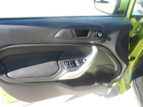 Used 2011 Ford Fiesta SES image 18