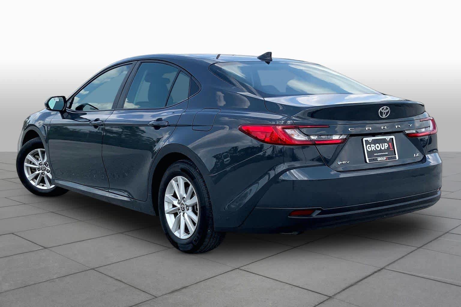 Used 2025 Toyota Camry LE FWD image 12