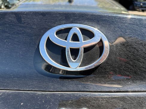 Used 2025 Toyota Camry LE FWD image 22