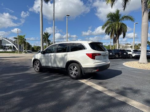 Used 2016 Honda Pilot EX image 10