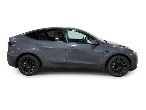 Certified 2023 Tesla Model Y Long Range AWD/4WD image 7
