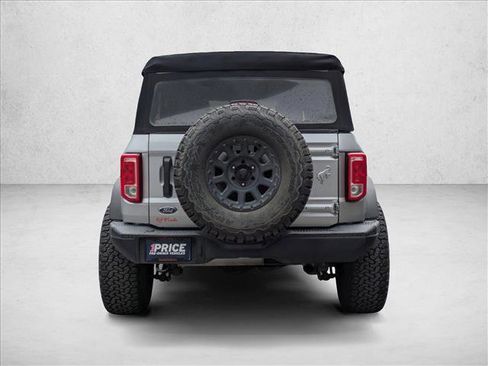 Used 2022 Ford Bronco Black Diamond image 6