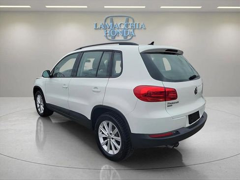 Used 2017 Volkswagen Tiguan Limited w/ Premium Package image 3