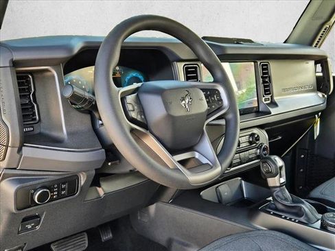 New 2025 Ford Bronco 2-Door image 3