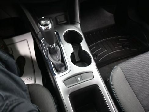 Used 2017 Chevrolet Cruze LT w/ Sun And Sound Package image 11