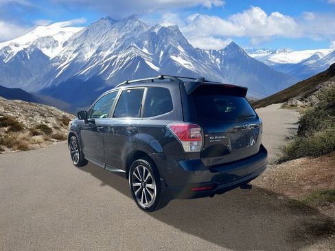Used 2017 Subaru Forester 2.0XT Premium image 3