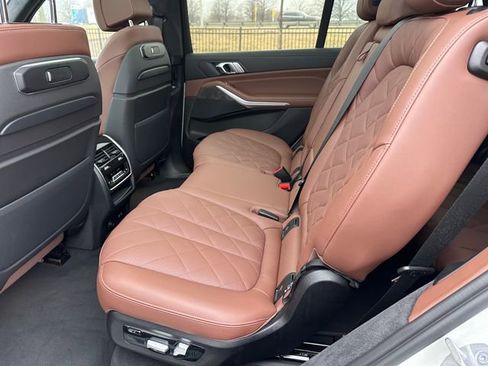Used 2023 BMW X7 xDrive40i w/ M Sport Package image 18