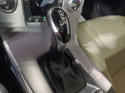 Used 2018 Volvo S60 T5 Dynamic w/ Protection Package image 22