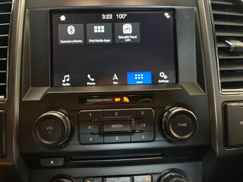 Used 2018 Ford F150 XLT w/ Equipment Group 302A Luxury AWD/4WD image 16