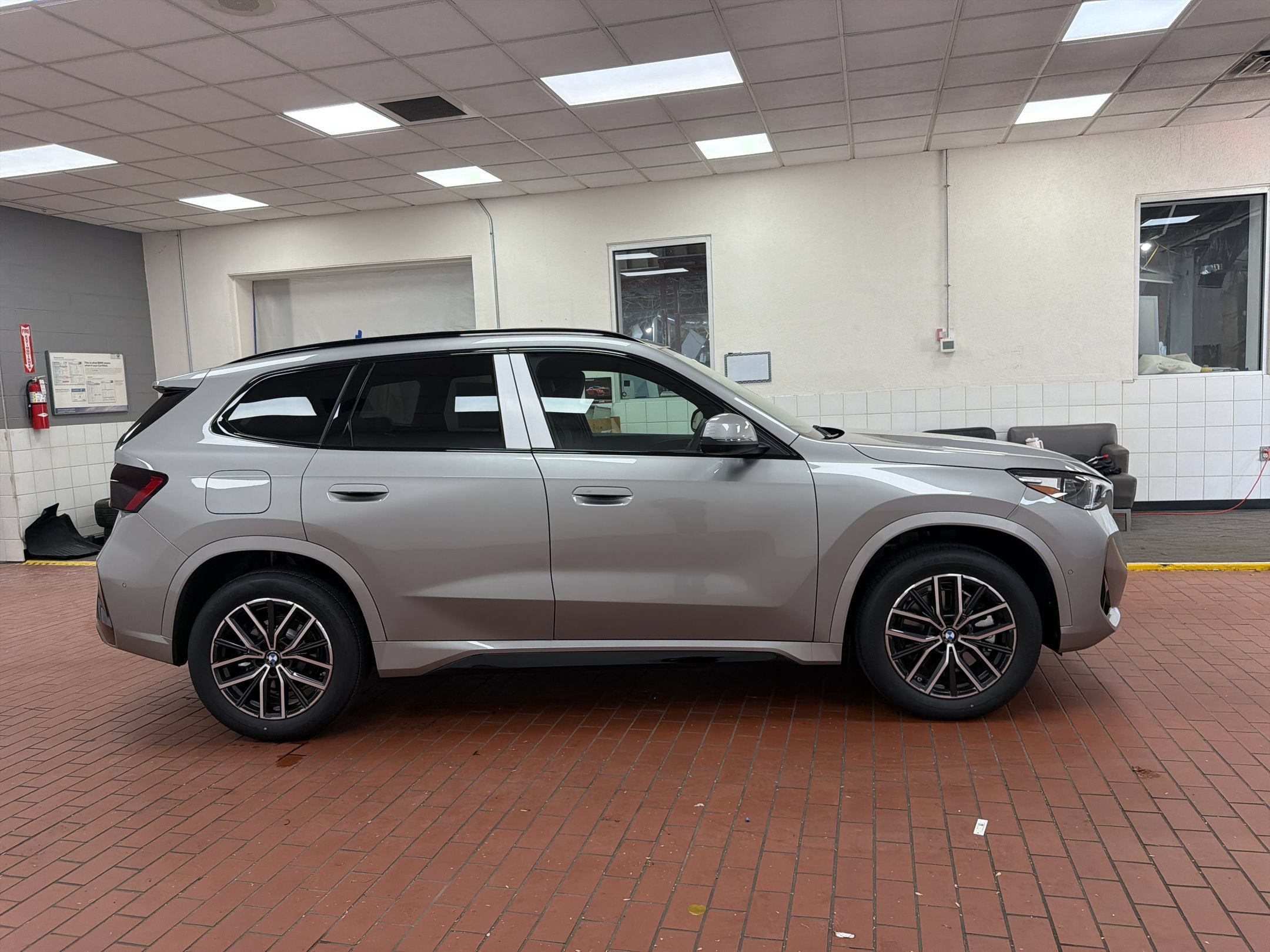 Used 2026 BMW X1 xDrive28i w/ Technology Package AWD/4WD image 8