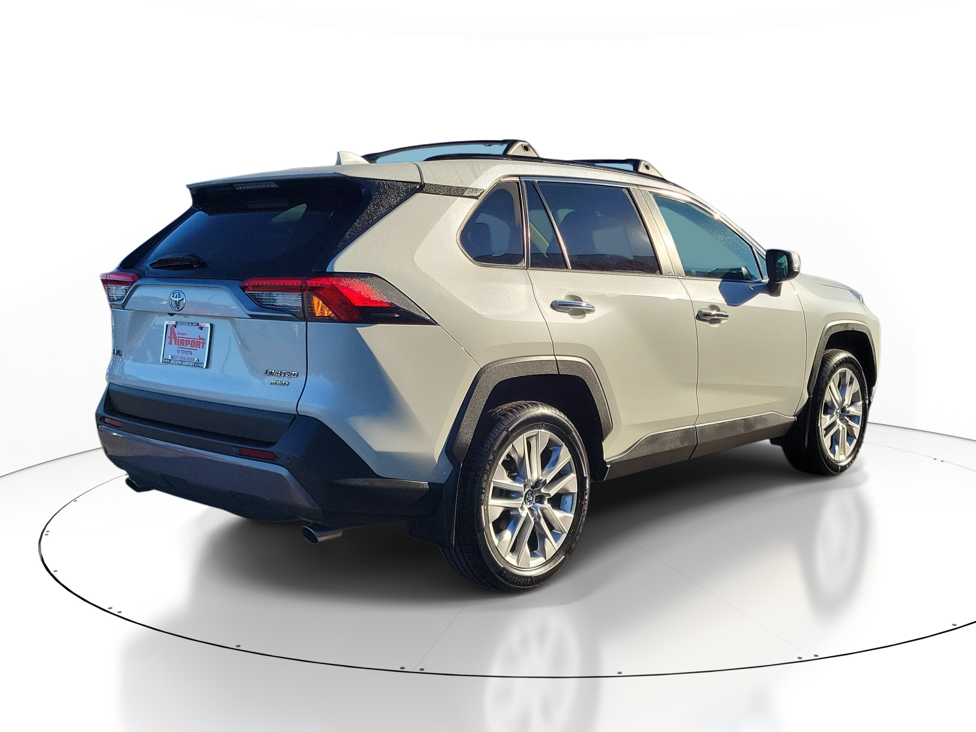 Used 2019 Toyota RAV4 Limited w/ All Weather Liner Package AWD/4WD image 4